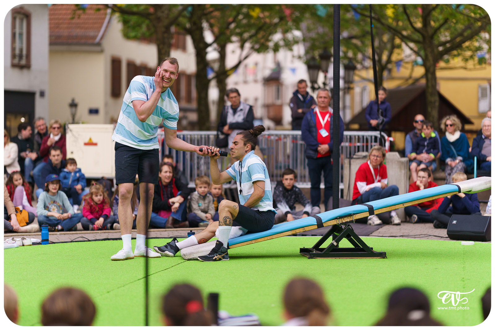 LEAGUE AND LEGEND (15FEET6)